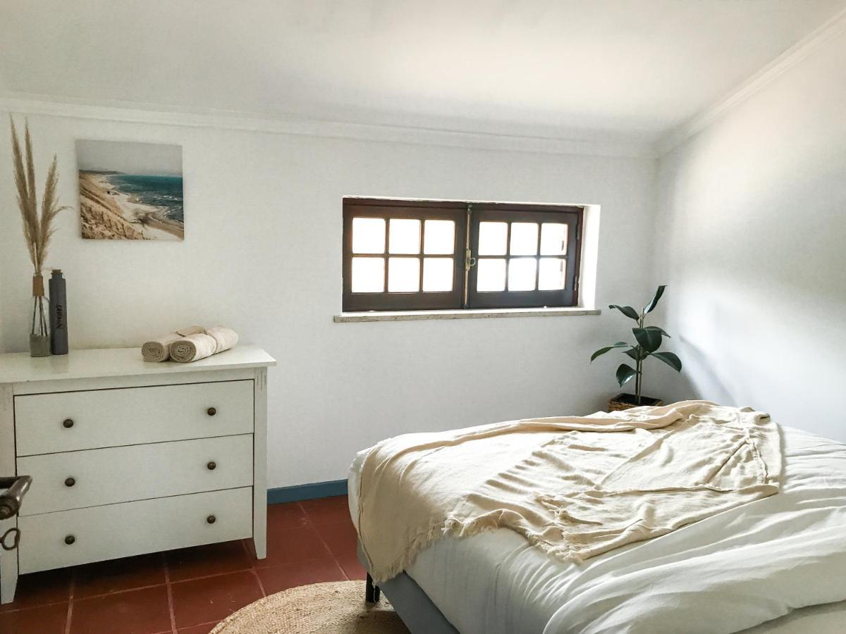 The Far End Surf House - Surf & Yoga Holidays Lourinha  Exterior photo